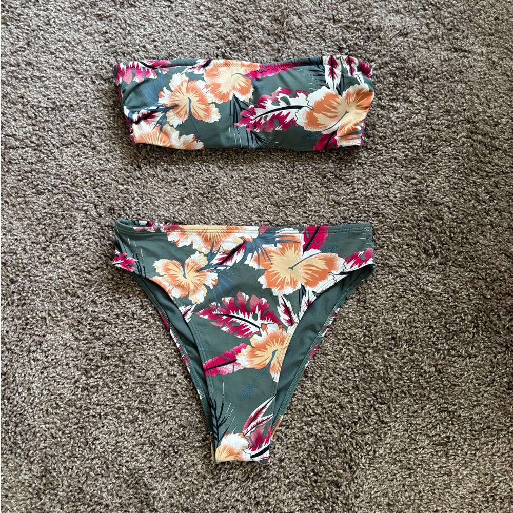 Roxy Tropical Floral Bikini Set